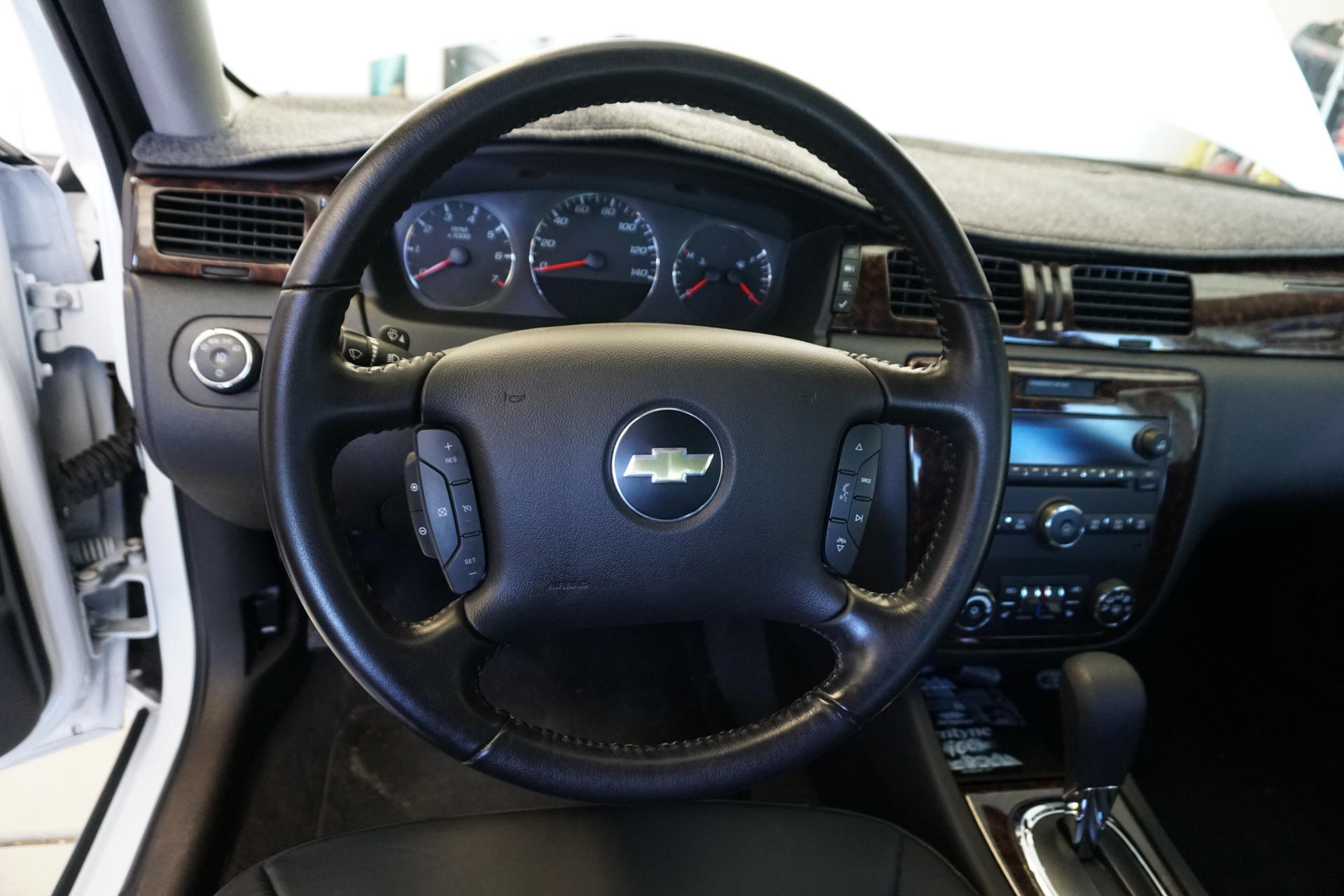 Chevy impala steering wheel outlet size